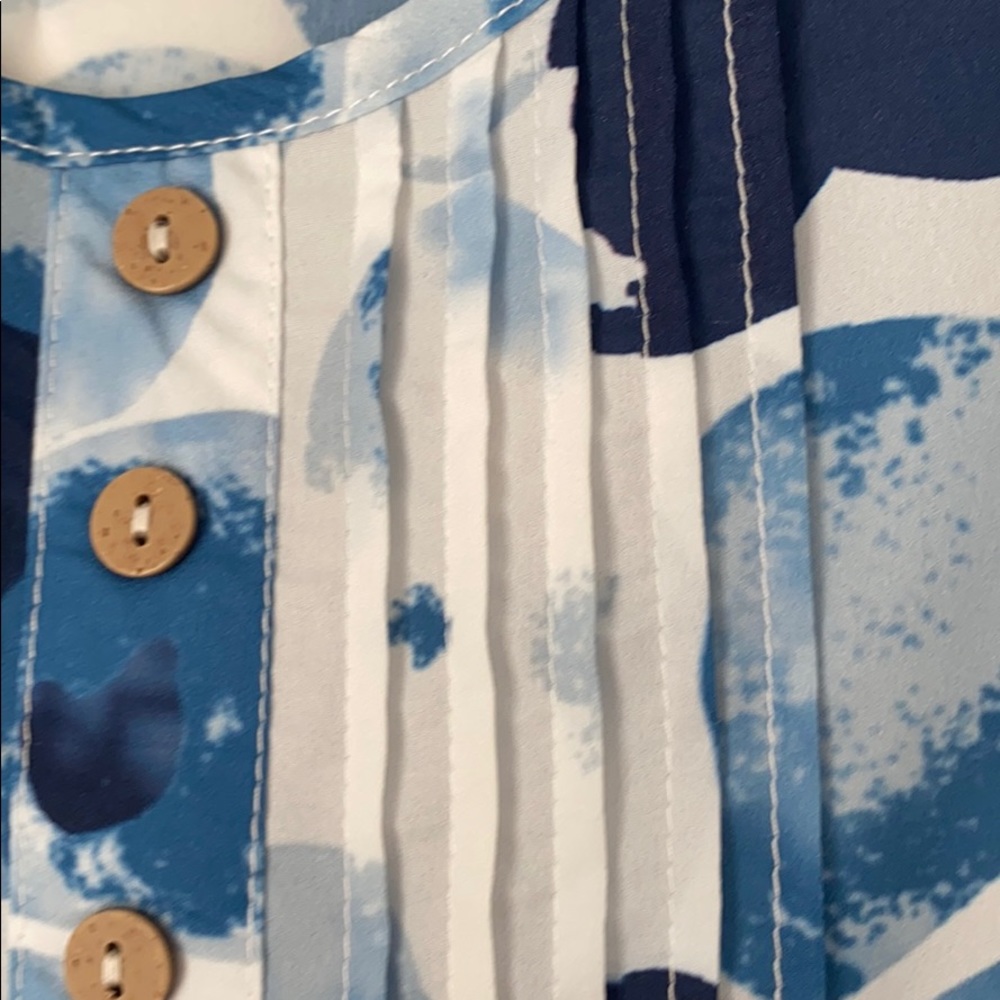 Shirt - Picture 2 of 4